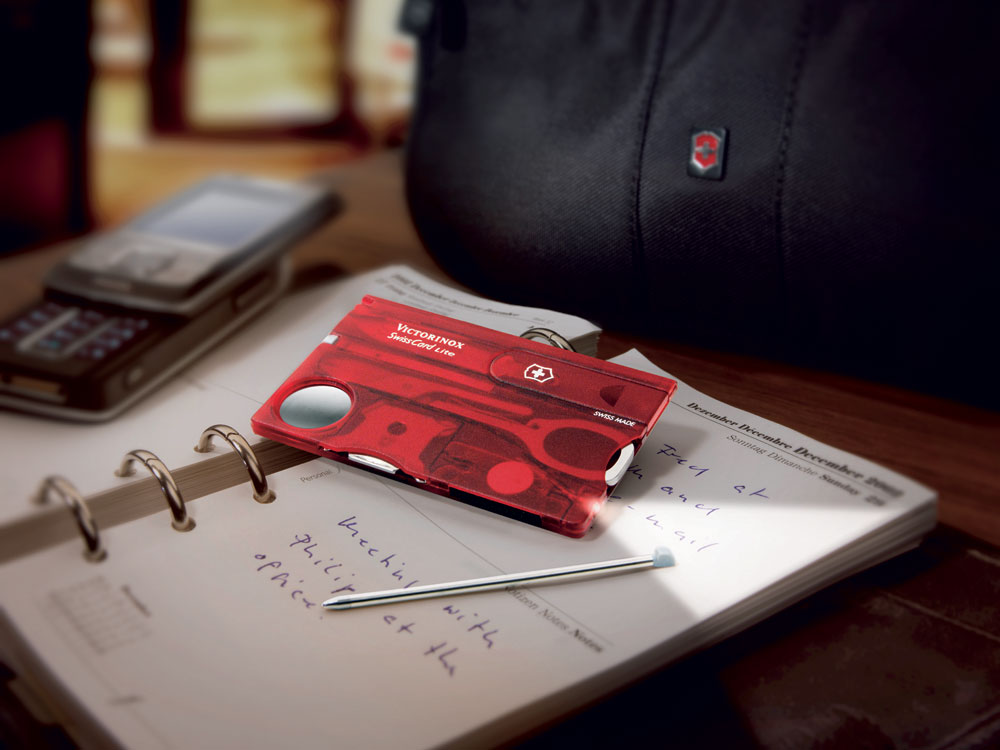 Швейцарская карточка «SwissCard Lite», 13 функций, полупрозрачный красный — изображение 4